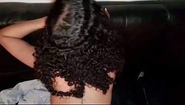Puta de 18yo Morrita de 18 a&ntilde_os y su mejor amigo viven un romance prohibido entre la lujuria y la pasi&oacute_n desatada en la intimidad de una casa sola. Sus encuentros sudorosos en